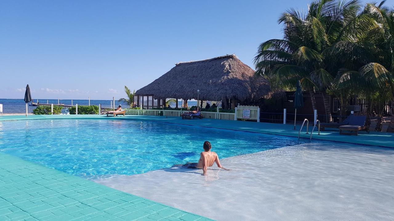 Royal Caribbean Resort ซานเปโดร ภายนอก รูปภาพ