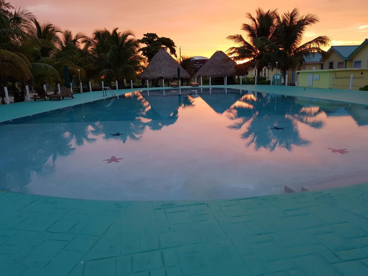 Royal Caribbean Resort ซานเปโดร ภายนอก รูปภาพ