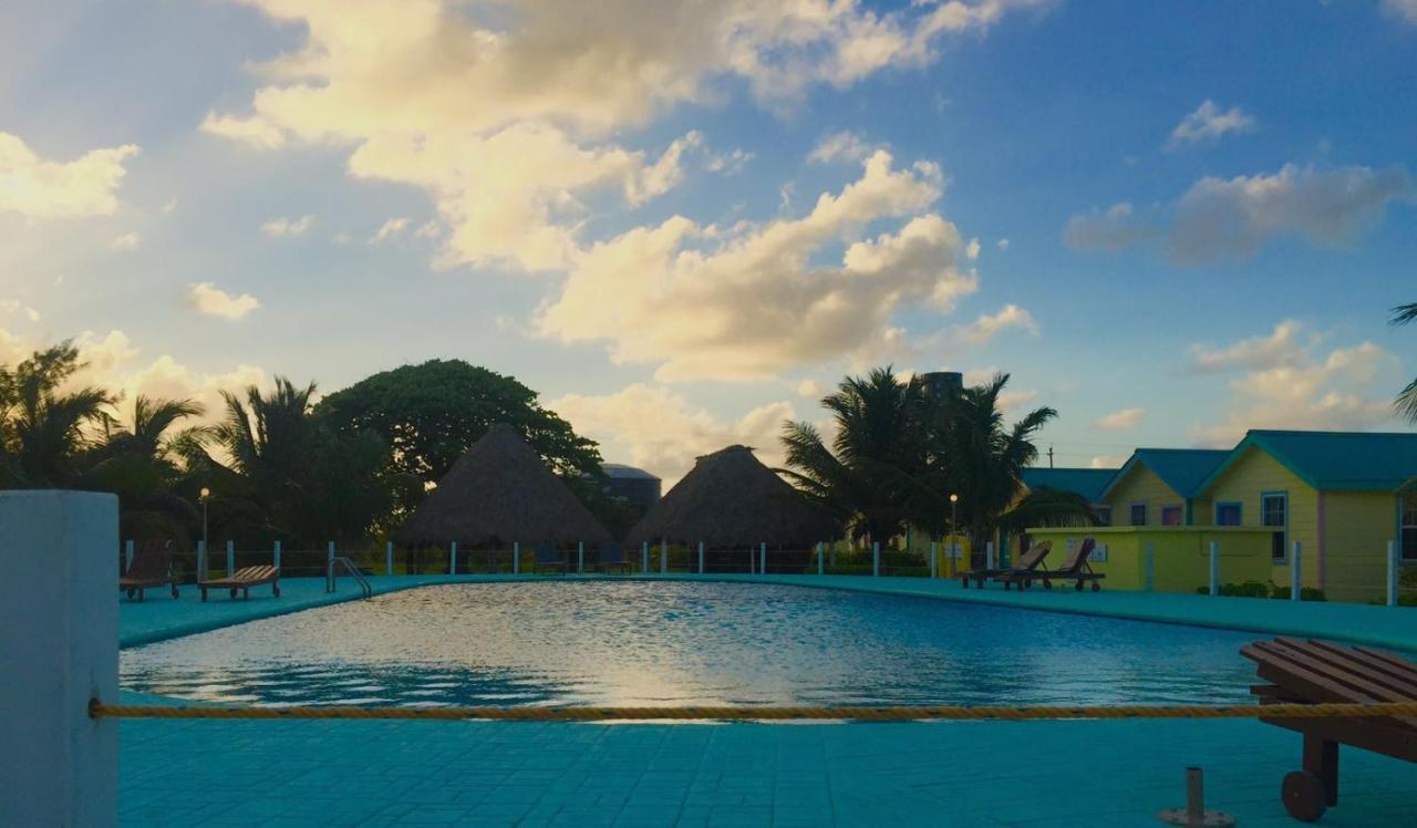Royal Caribbean Resort ซานเปโดร ภายนอก รูปภาพ